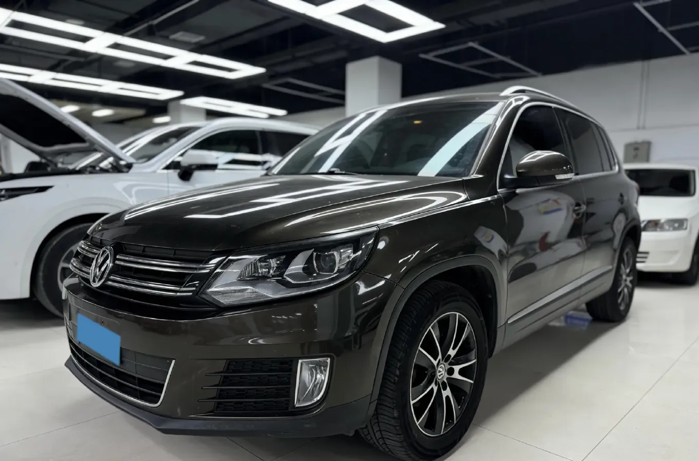 2013 Volkswagen Tiguan 1.8T 160HP L4 6AT,autocango,china used car exporter,china ev exporter,chinese used car exporter,chinese used ev exporter