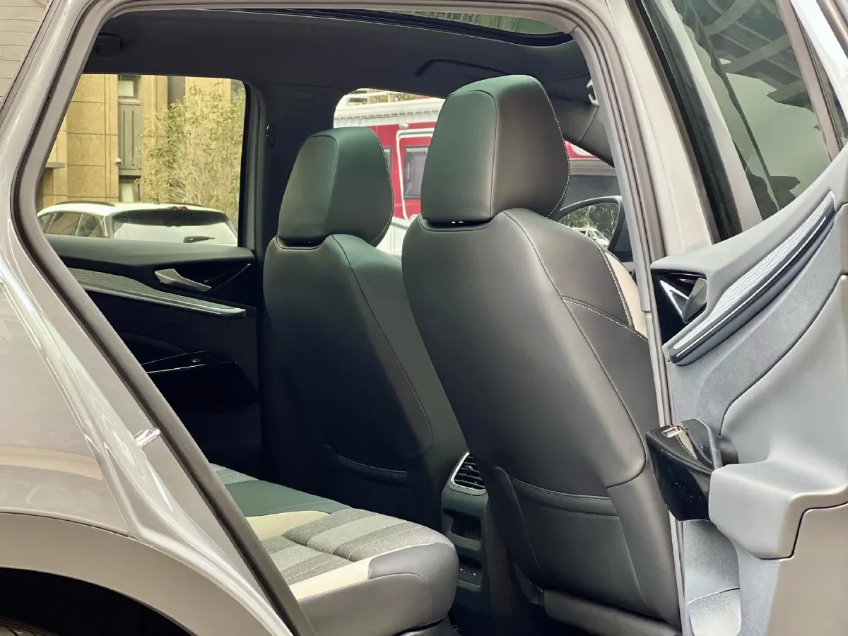 2024 Volkswagen ID.4 Crozz BEV 55.7KWH,autocango,china used car exporter,china ev exporter,chinese used car exporter,chinese used ev exporter