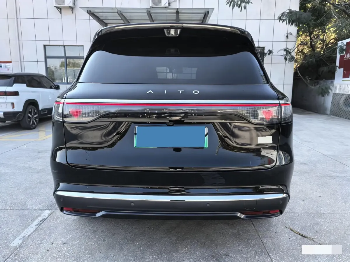 2025 AITO AITO M8 REEV 160HP REEV 53.4KWH,autocango,china used car exporter,china ev exporter,chinese used car exporter,chinese used ev exporter