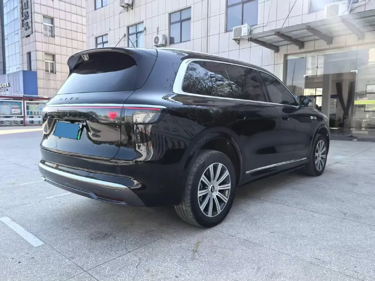 2025 AITO AITO M8 REEV 160HP REEV 53.4KWH,autocango,china used car exporter,china ev exporter,chinese used car exporter,chinese used ev exporter