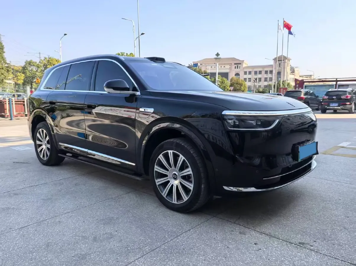 2025 AITO AITO M8 REEV 160HP REEV 53.4KWH,autocango,china used car exporter,china ev exporter,chinese used car exporter,chinese used ev exporter