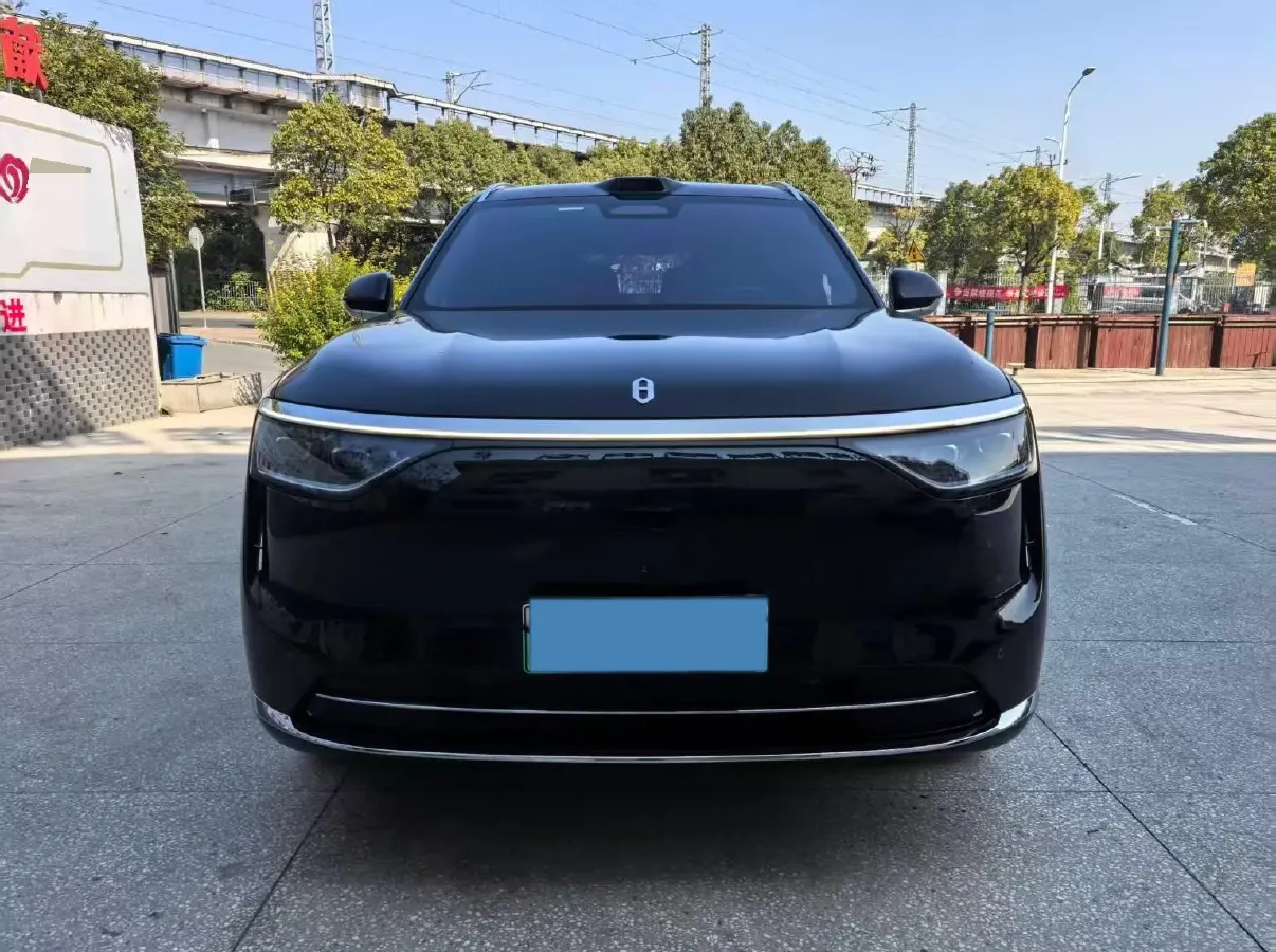 2025 AITO AITO M8 REEV 160HP REEV 53.4KWH,autocango,china used car exporter,china ev exporter,chinese used car exporter,chinese used ev exporter