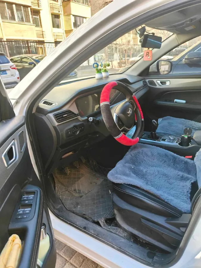 2021 KaiYi XuanJie 1.5L 116HP L4 5MT,autocango,china used car exporter,china ev exporter,chinese used car exporter,chinese used ev exporter