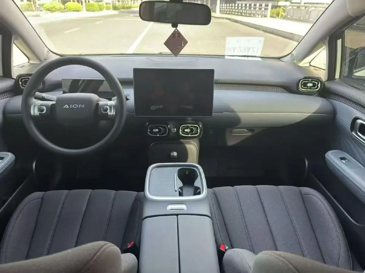 2025 Aion AION UT BEV,autocango,china used car exporter,china ev exporter,chinese used car exporter,chinese used ev exporter