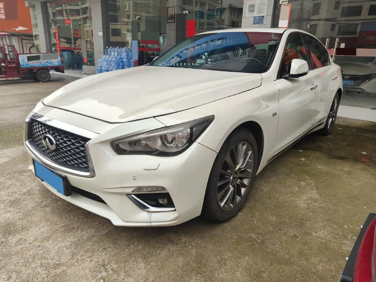 2018 Jeep Grand Commander 2.0T 265HP L4 9AT,autocango,china used car exporter,china ev exporter,chinese used car exporter,chinese used ev exporter