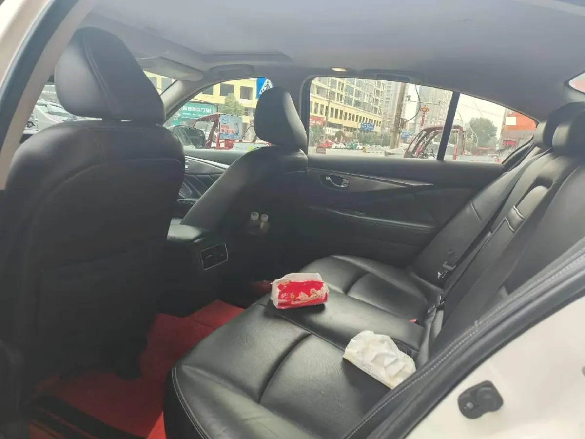 2018 Jeep Grand Commander 2.0T 265HP L4 9AT,autocango,china used car exporter,china ev exporter,chinese used car exporter,chinese used ev exporter