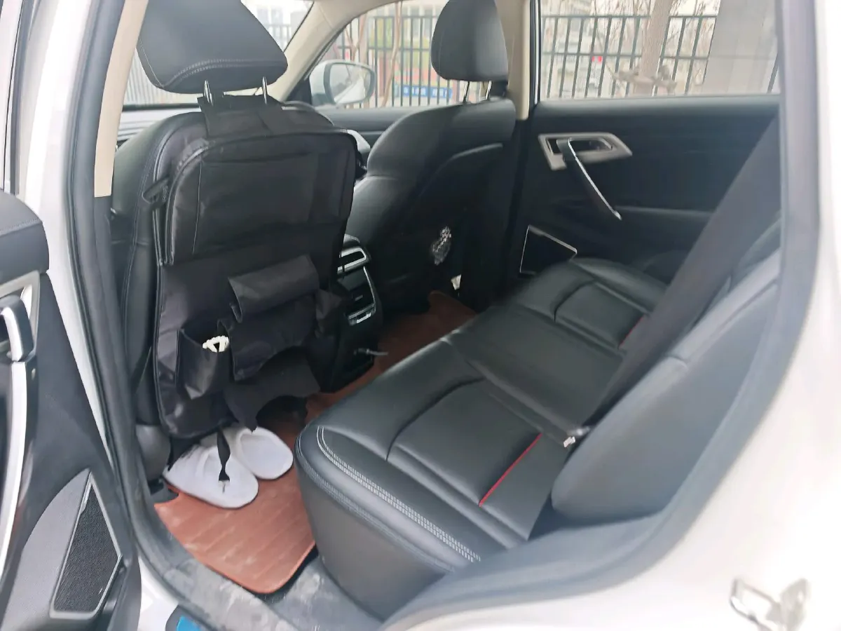 2020 Roewe i6 1.5T 169HP L4 7DCT,autocango,china used car exporter,china ev exporter,chinese used car exporter,chinese used ev exporter