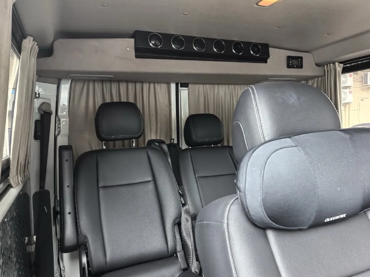 2021 MAXUS XinTu V80 2.0T 139HP L4 6MT,autocango,china used car exporter,china ev exporter,chinese used car exporter,chinese used ev exporter