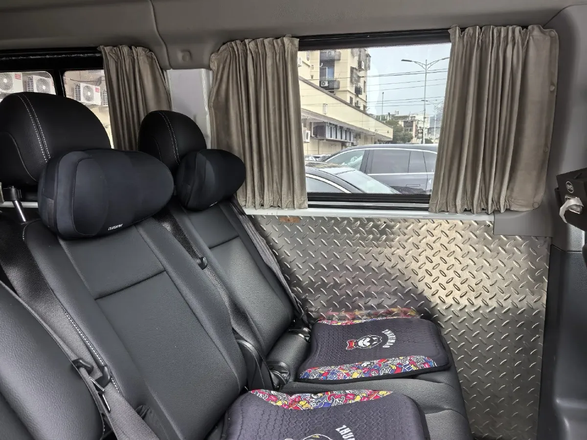 2021 MAXUS XinTu V80 2.0T 139HP L4 6MT,autocango,china used car exporter,china ev exporter,chinese used car exporter,chinese used ev exporter