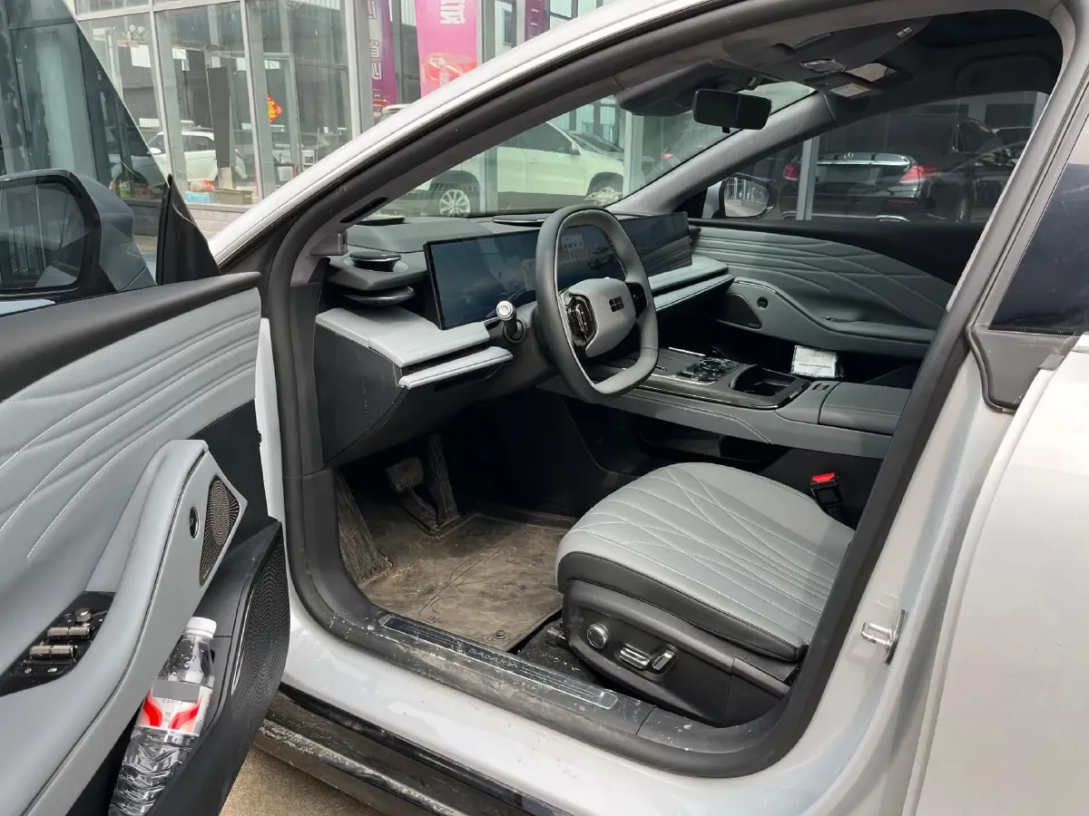 2025 MAXUS InterstellarX 2.5T 224HP L4 8AT,autocango,china used car exporter,china ev exporter,chinese used car exporter,chinese used ev exporter