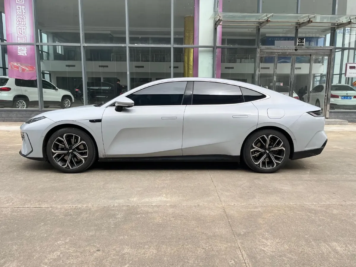 2025 MAXUS InterstellarX 2.5T 224HP L4 8AT,autocango,china used car exporter,china ev exporter,chinese used car exporter,chinese used ev exporter