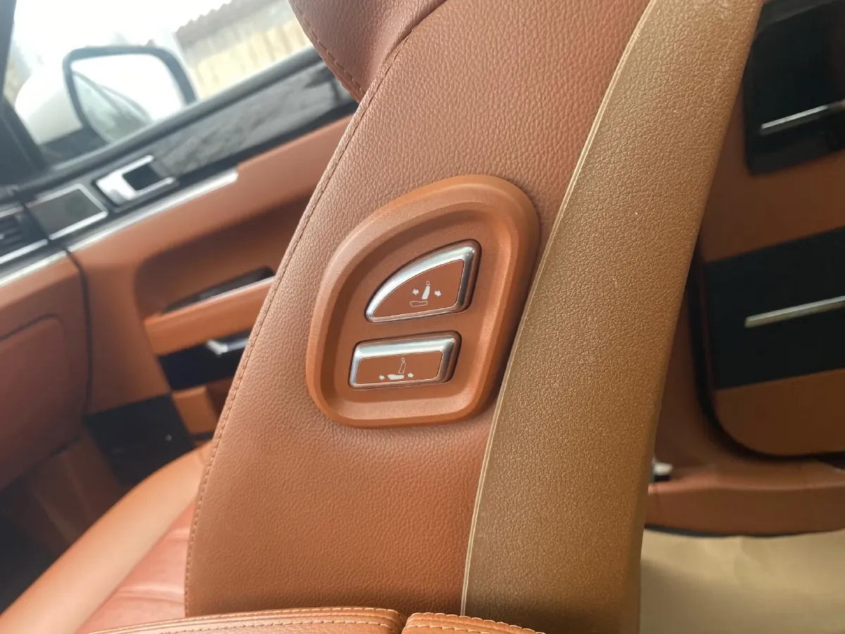 2017 Zotye T700 1.8T 177HP L4 6DCT,autocango,china used car exporter,china ev exporter,chinese used car exporter,chinese used ev exporter