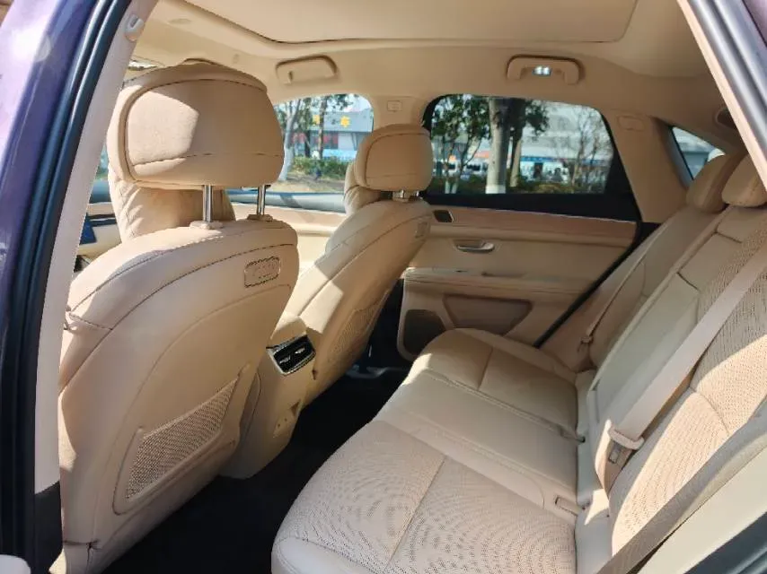 2025 AITO AITO M5 1.5T 152HP L4 REEV 42KWH,autocango,china used car exporter,china ev exporter,chinese used car exporter,chinese used ev exporter