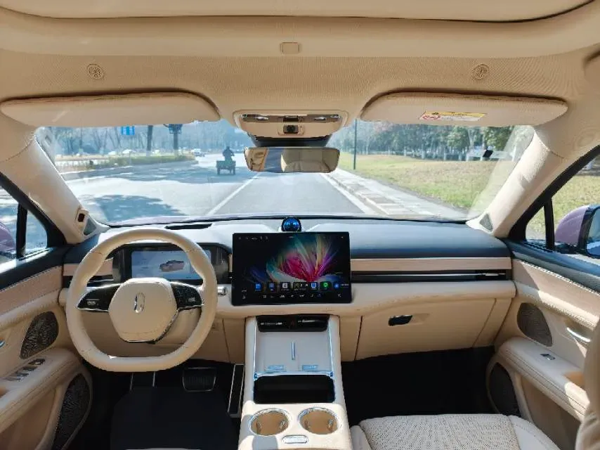 2025 AITO AITO M5 1.5T 152HP L4 REEV 42KWH,autocango,china used car exporter,china ev exporter,chinese used car exporter,chinese used ev exporter