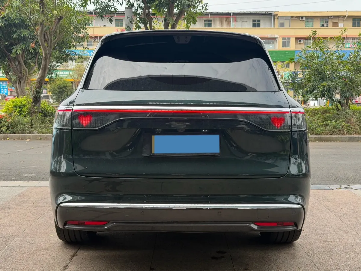 2025 AITO AITO M8 REEV 160HP REEV 53.4KWH,autocango,china used car exporter,china ev exporter,chinese used car exporter,chinese used ev exporter
