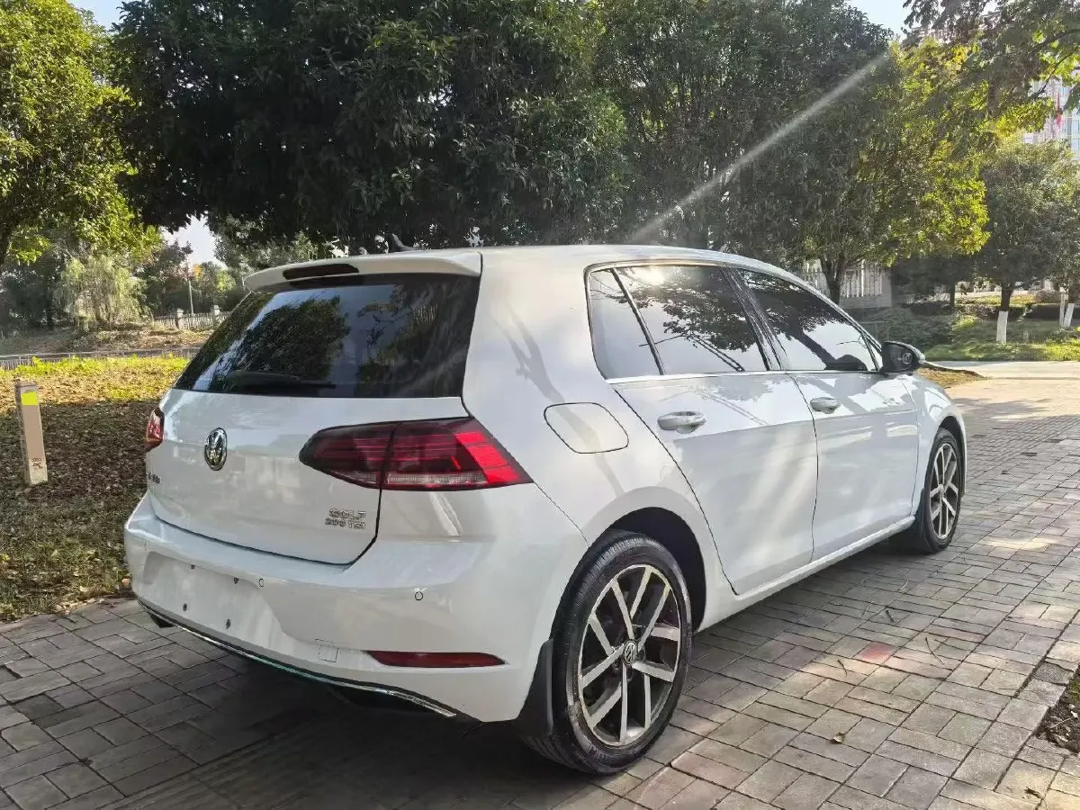 2020 Volkswagen Golf 1.2T 116HP L4 7DCT,autocango,china used car exporter,china ev exporter,chinese used car exporter,chinese used ev exporter