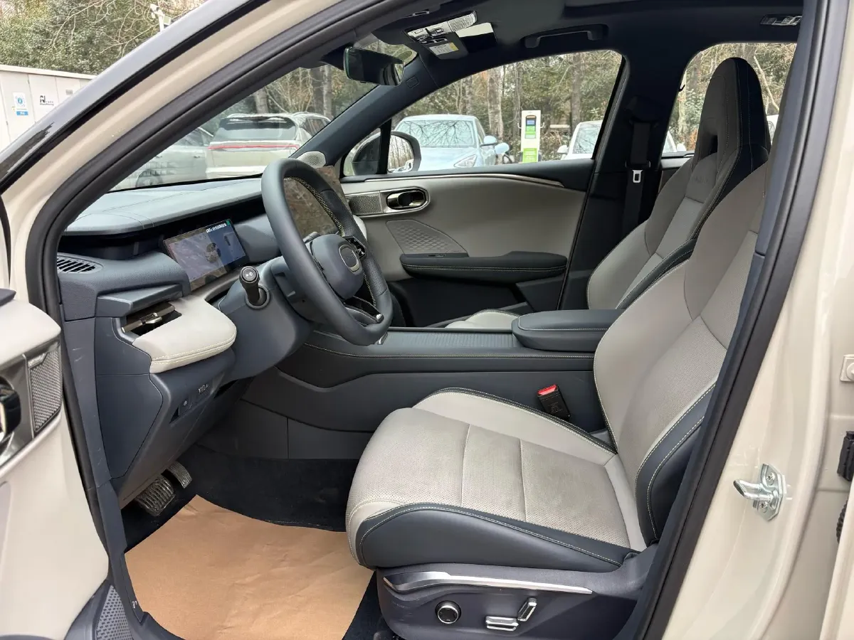 2026 LYNK&CO 06 1.5T 181HP L4 7DCT,autocango,china used car exporter,china ev exporter,chinese used car exporter,chinese used ev exporter