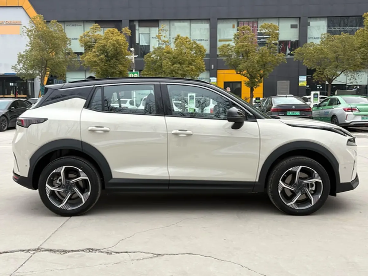 2026 LYNK&CO 06 1.5T 181HP L4 7DCT,autocango,china used car exporter,china ev exporter,chinese used car exporter,chinese used ev exporter