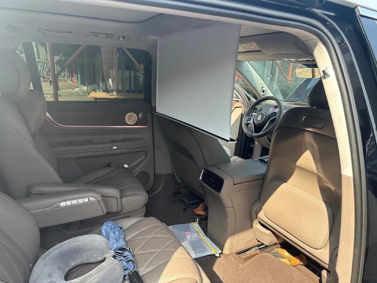 2024 AITO AITO M9 1.5T 152HP L4 REEV 42KWH,autocango,china used car exporter,china ev exporter,chinese used car exporter,chinese used ev exporter