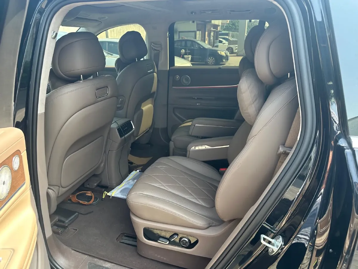 2024 AITO AITO M9 1.5T 152HP L4 REEV 42KWH,autocango,china used car exporter,china ev exporter,chinese used car exporter,chinese used ev exporter