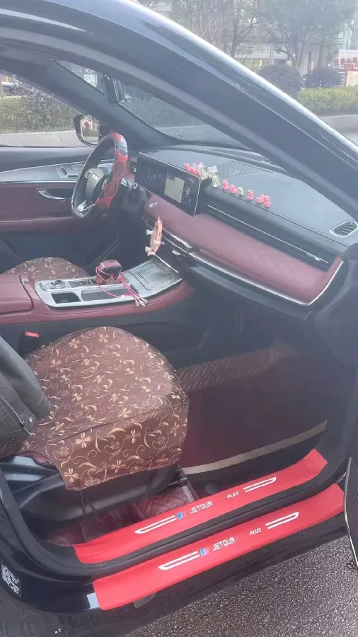 2023 ChangAn Oshan X7 Plus 1.5T 188HP L4 7DCT,autocango,china used car exporter,china ev exporter,chinese used car exporter,chinese used ev exporter