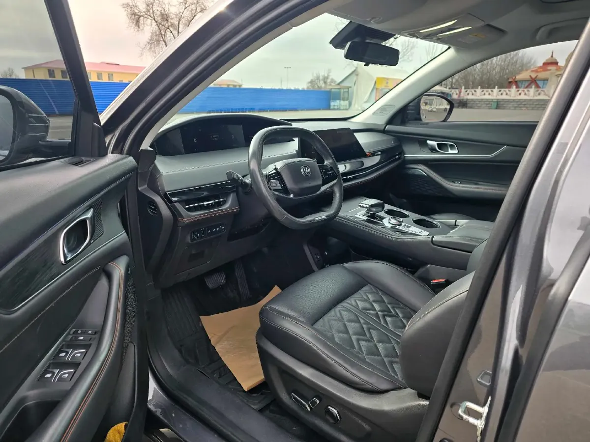 2023 ChangAn UNI-K iDD 1.5T 170HP L4 6TCT PHEV 28.39KWH,autocango,china used car exporter,china ev exporter,chinese used car exporter,chinese used ev exporter