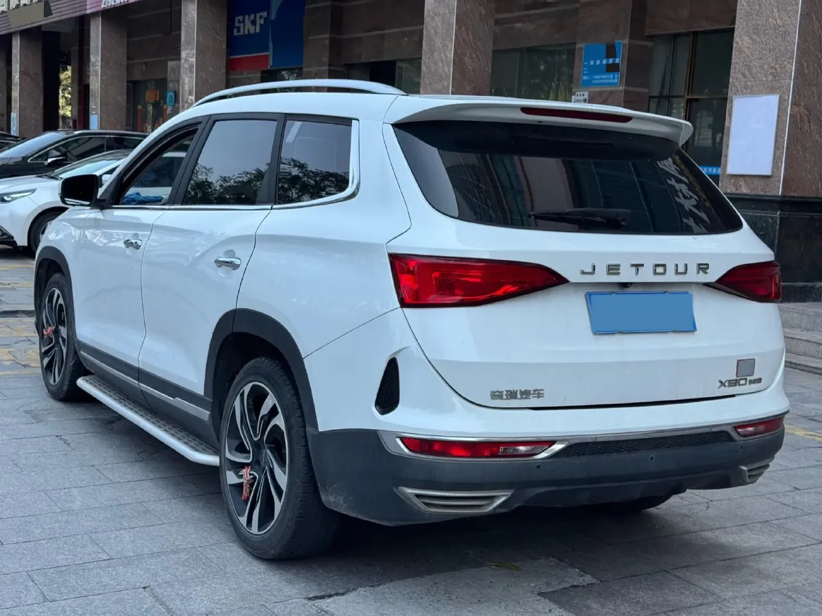 2019 Jetour X90 1.5T 147HP L4 6MT,autocango,china used car exporter,china ev exporter,chinese used car exporter,chinese used ev exporter
