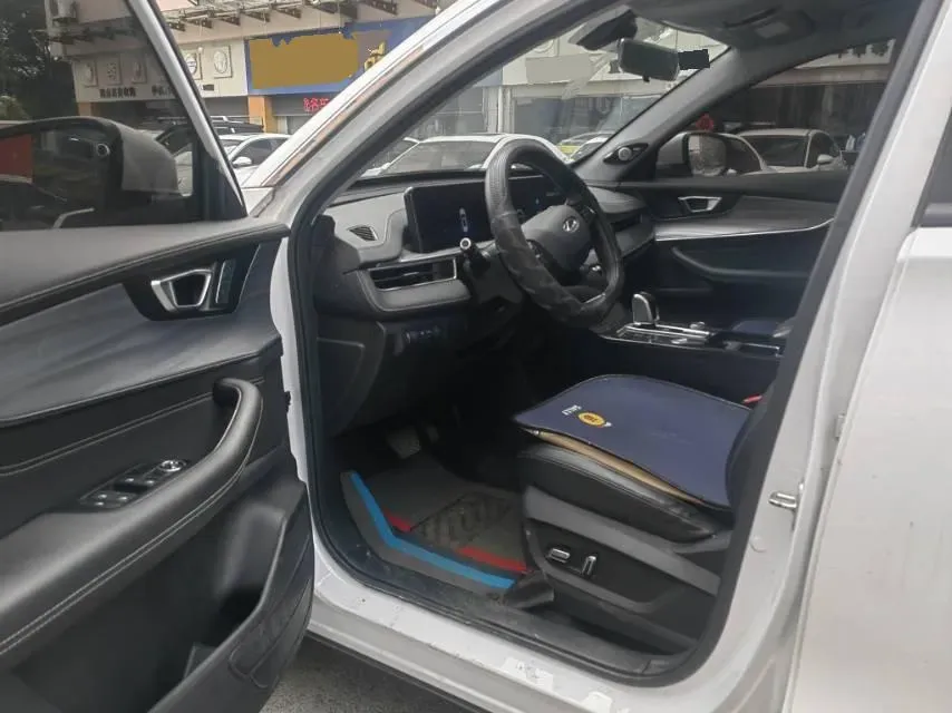 2021 Chery Tiggo 8 Plus 1.6T 197HP L4 7DCT,autocango,china used car exporter,china ev exporter,chinese used car exporter,chinese used ev exporter