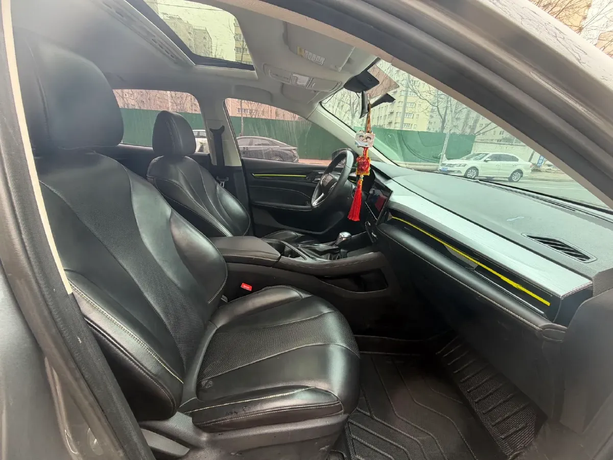 2021 Roewe i5 1.5L 120HP L4 CVT,autocango,china used car exporter,china ev exporter,chinese used car exporter,chinese used ev exporter