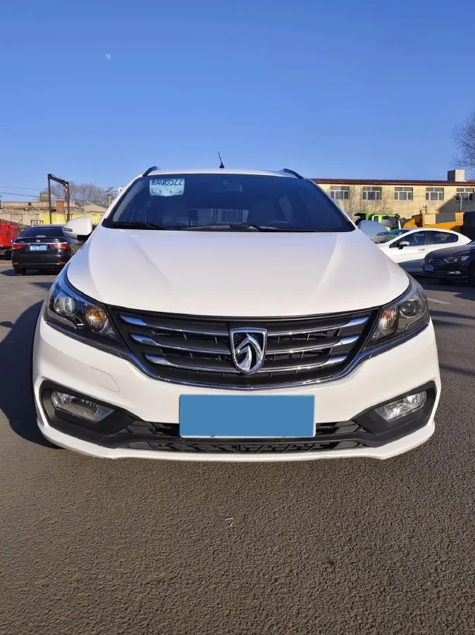 2017 BaoJun 310W 1.5L 105HP L4 6MT,autocango,china used car exporter,china ev exporter,chinese used car exporter,chinese used ev exporter