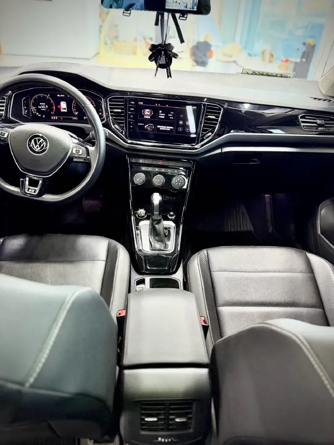 2021 Volkswagen T-Roc 1.4T 150HP L4 7DCT,autocango,china used car exporter,china ev exporter,chinese used car exporter,chinese used ev exporter