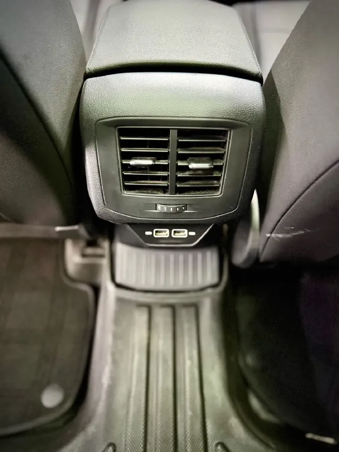 2021 Volkswagen T-Roc 1.4T 150HP L4 7DCT,autocango,china used car exporter,china ev exporter,chinese used car exporter,chinese used ev exporter