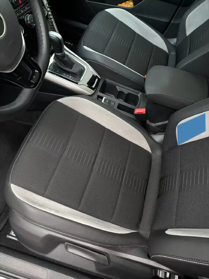 2022 Volkswagen T-Roc 1.4T 150HP L4 7DCT,autocango,china used car exporter,china ev exporter,chinese used car exporter,chinese used ev exporter