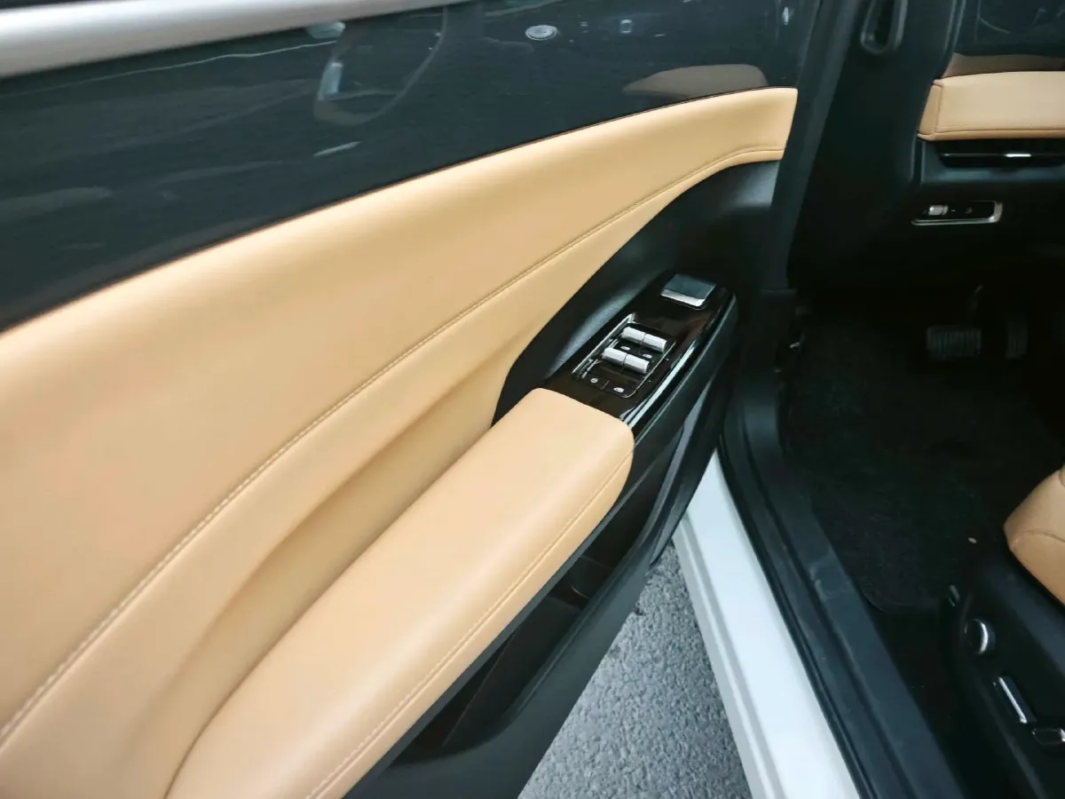 2023 Geely Galaxy L7 1.5T 163HP L4 3DHT PHEV 18.7KWH,autocango,china used car exporter,china ev exporter,chinese used car exporter,chinese used ev exporter