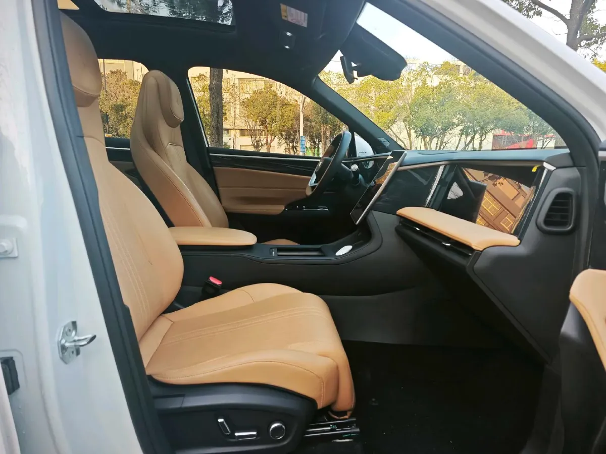 2023 Geely Galaxy L7 1.5T 163HP L4 3DHT PHEV 18.7KWH,autocango,china used car exporter,china ev exporter,chinese used car exporter,chinese used ev exporter