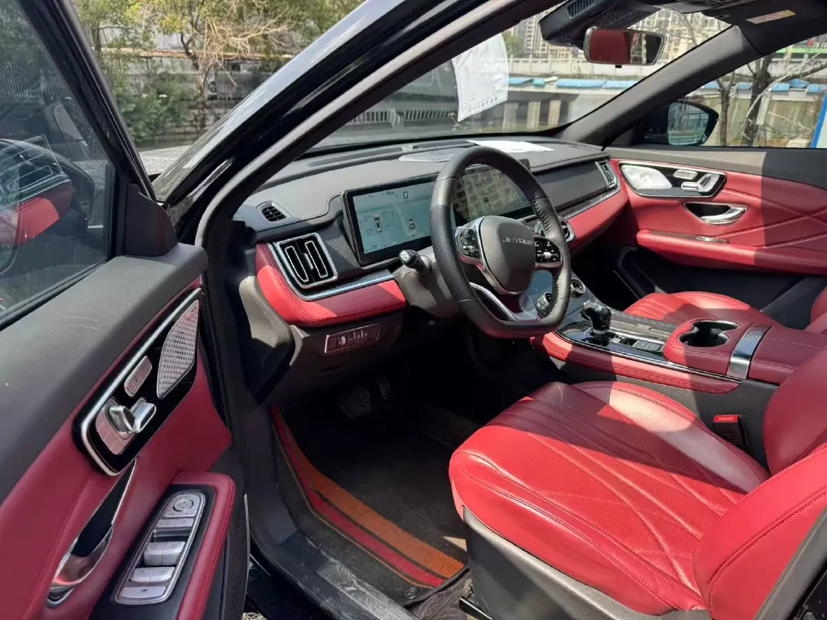 2025 Jetour X70 Plus 1.5T 184HP L4 7DCT,autocango,china used car exporter,china ev exporter,chinese used car exporter,chinese used ev exporter