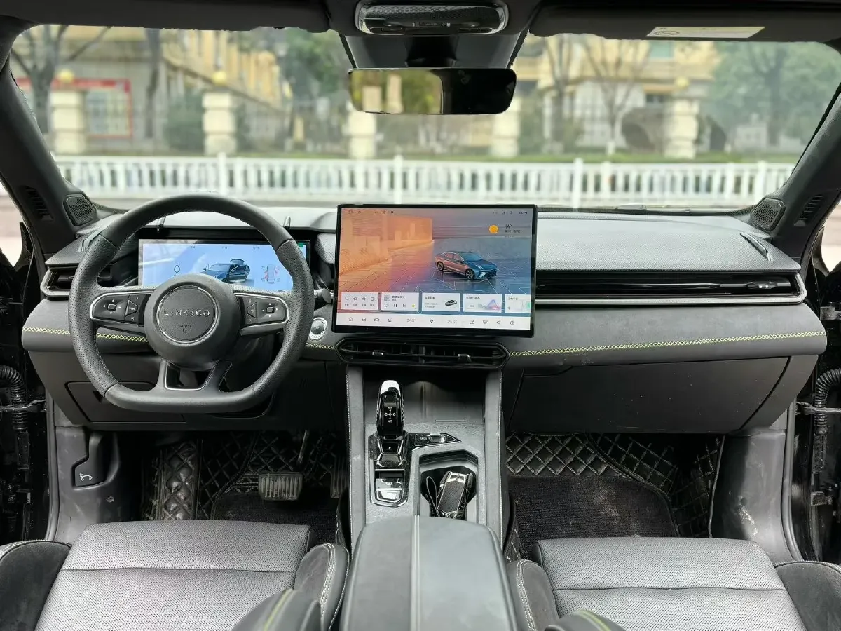 2025 LYNK&CO 03 1.5T 181HP L4 7DCT,autocango,china used car exporter,china ev exporter,chinese used car exporter,chinese used ev exporter