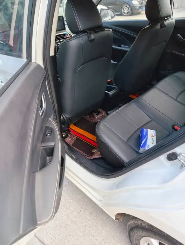 2019 ChangAn Alsvin 1.5L 107HP L4 5DCT,autocango,china used car exporter,china ev exporter,chinese used car exporter,chinese used ev exporter