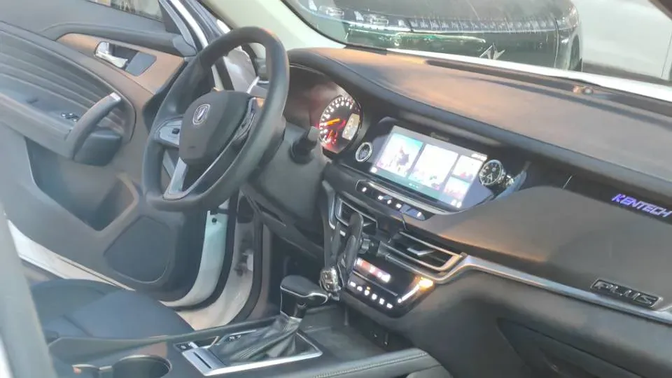 2019 ChangAn CS35 Plus 1.4T 158HP L4 7DCT,autocango,china used car exporter,china ev exporter,chinese used car exporter,chinese used ev exporter