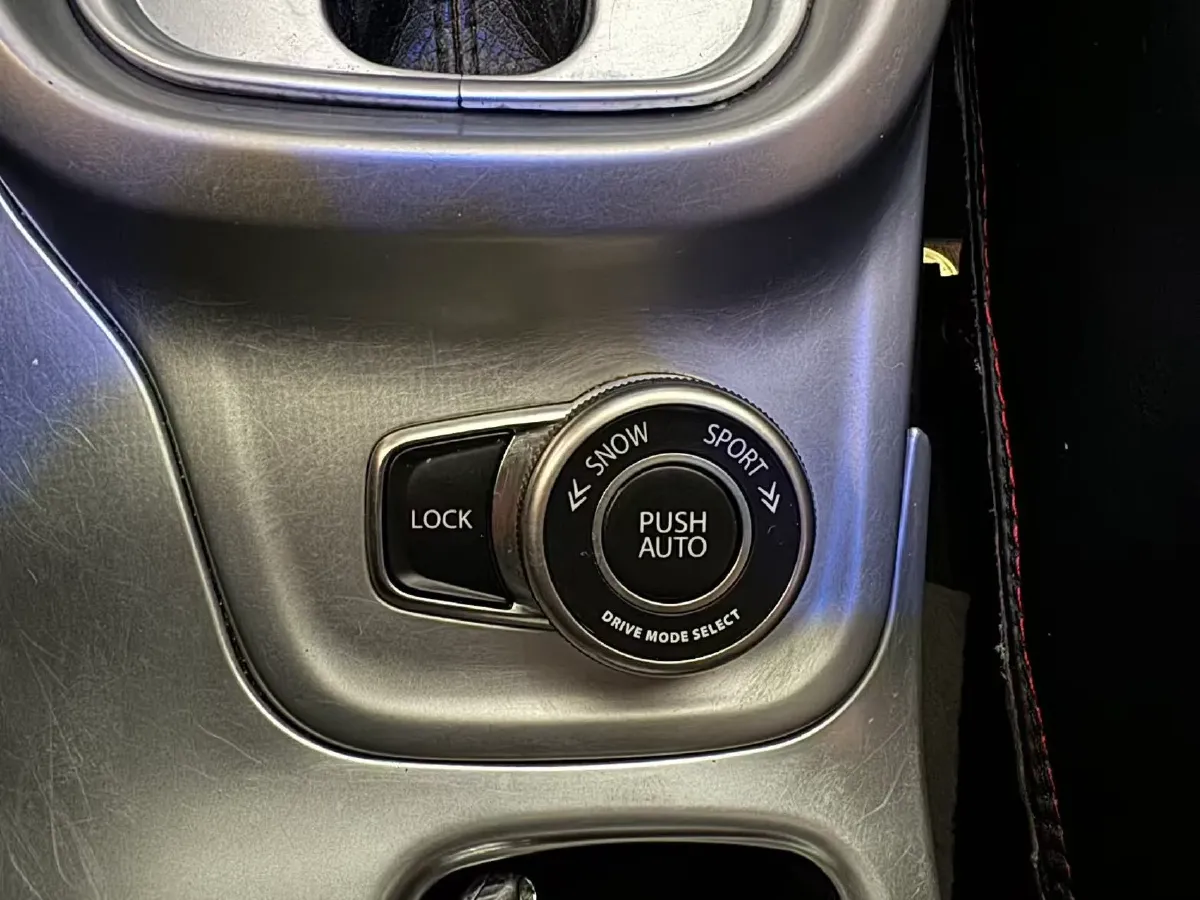 2016 Suzuki Vitara 1.4T 140HP L4 6AT,autocango,china used car exporter,china ev exporter,chinese used car exporter,chinese used ev exporter