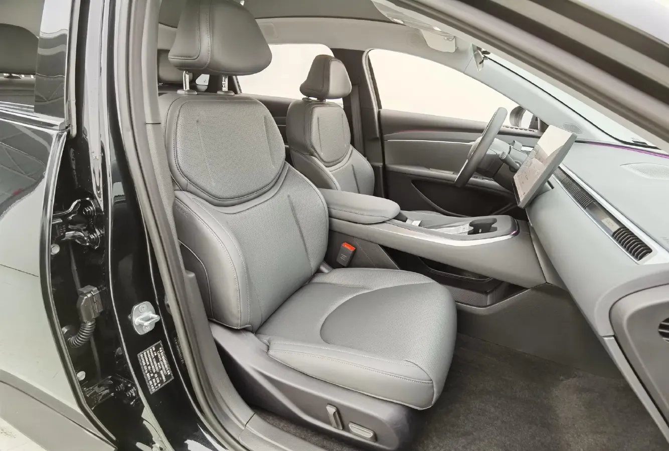 2024 Xpeng MONA M03 BEV 62.2KWH,autocango,china used car exporter,china ev exporter,chinese used car exporter,chinese used ev exporter