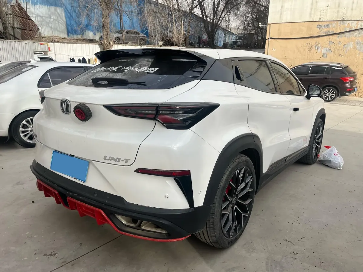 2021 ChangAn UNI-T 1.5T 180HP L4 7DCT,autocango,china used car exporter,china ev exporter,chinese used car exporter,chinese used ev exporter
