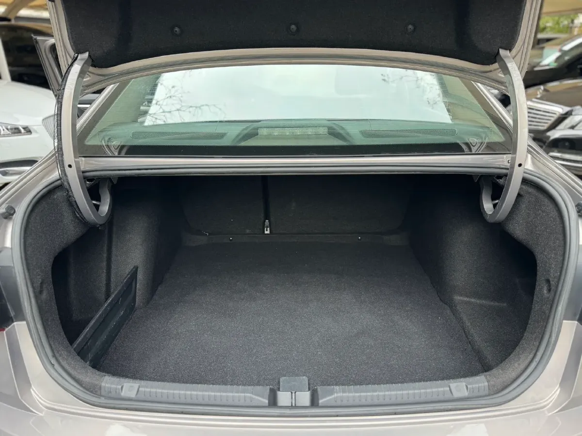 2019 Bestune T77 1.2T 143HP L4 7DCT,autocango,china used car exporter,china ev exporter,chinese used car exporter,chinese used ev exporter