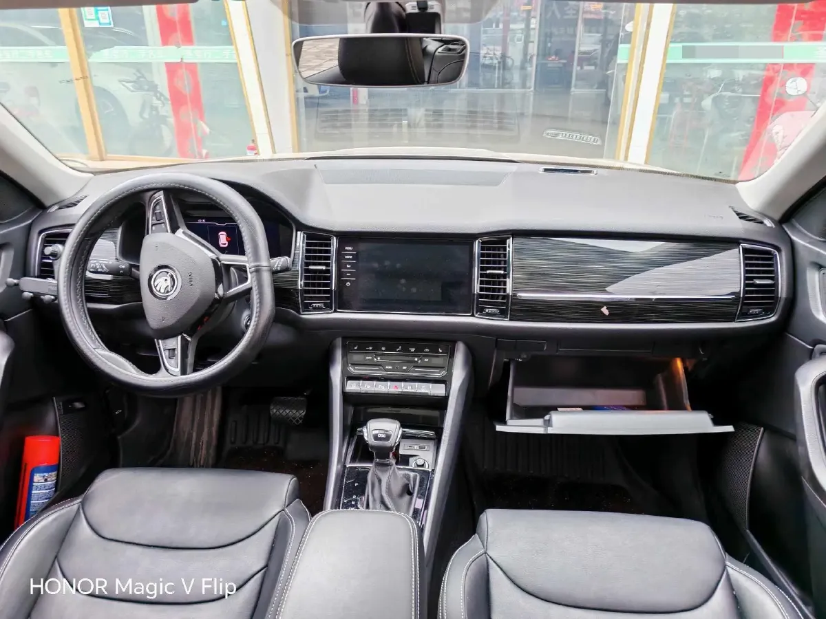 2021 Skoda Kodiak 2.0T 186HP L4 7DCT,autocango,china used car exporter,china ev exporter,chinese used car exporter,chinese used ev exporter