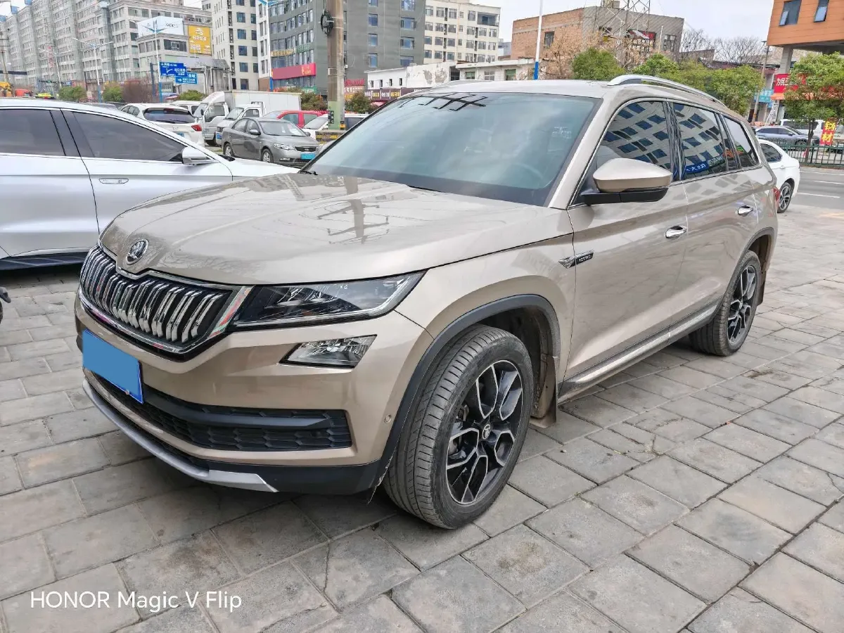2021 Skoda Kodiak 2.0T 186HP L4 7DCT,autocango,china used car exporter,china ev exporter,chinese used car exporter,chinese used ev exporter