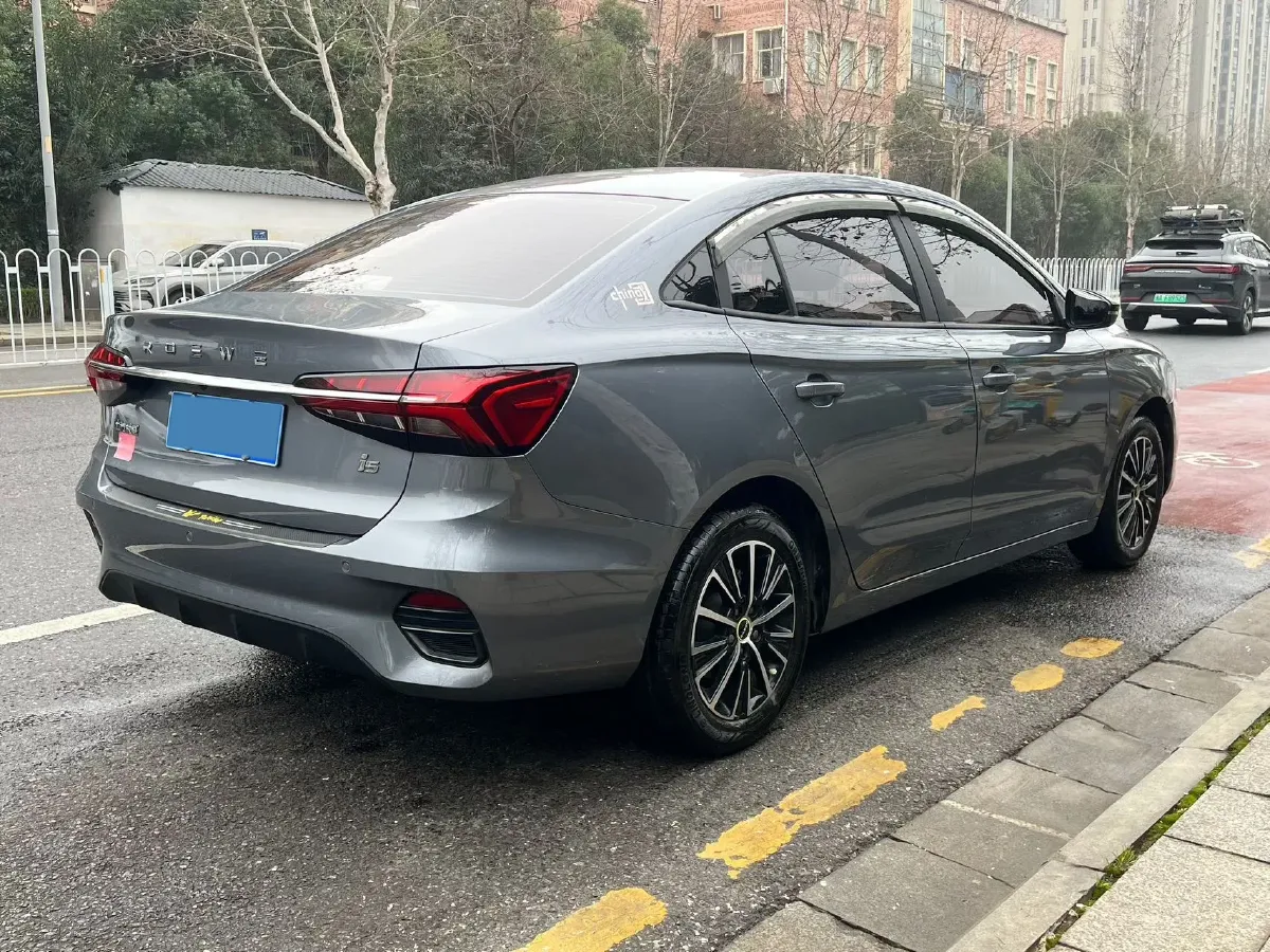 2021 Roewe i5 1.5L 120HP L4 CVT,autocango,china used car exporter,china ev exporter,chinese used car exporter,chinese used ev exporter