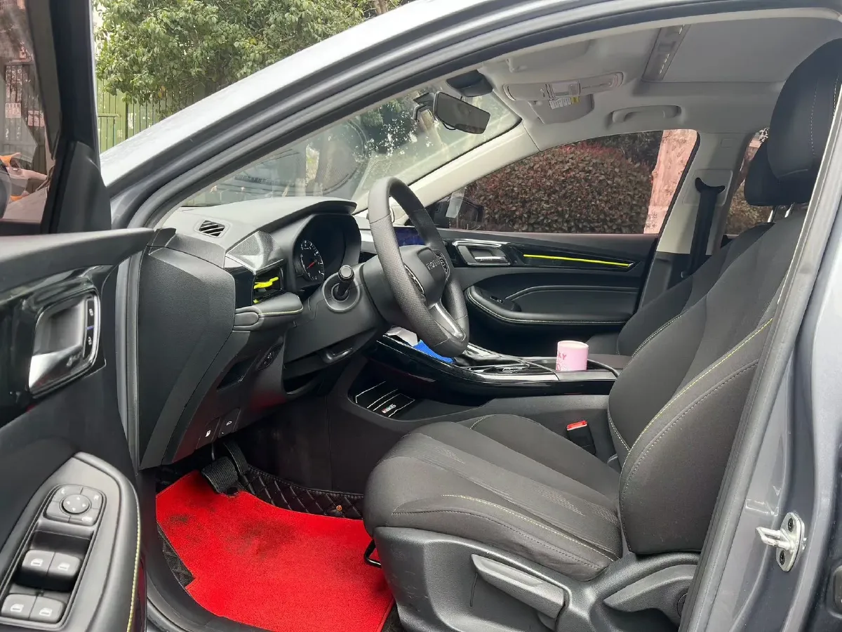 2021 Roewe i5 1.5L 120HP L4 CVT,autocango,china used car exporter,china ev exporter,chinese used car exporter,chinese used ev exporter