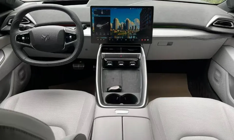 2024 ARCFOX αT5 BEV 79.2KWH,autocango,china used car exporter,china ev exporter,chinese used car exporter,chinese used ev exporter