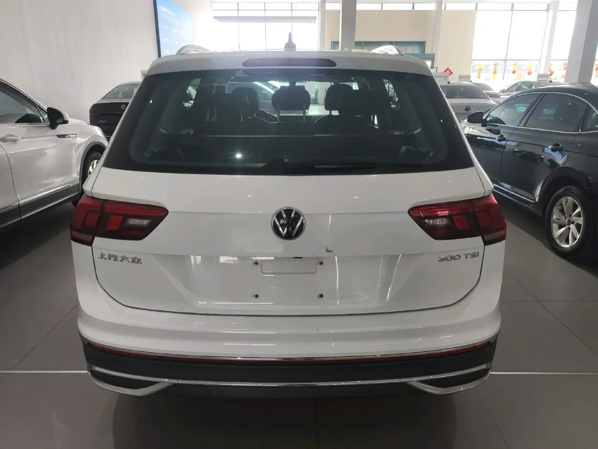 2023 Volkswagen Tiguan L 1.5T 160HP L4 7DCT,autocango,china used car exporter,china ev exporter,chinese used car exporter,chinese used ev exporter