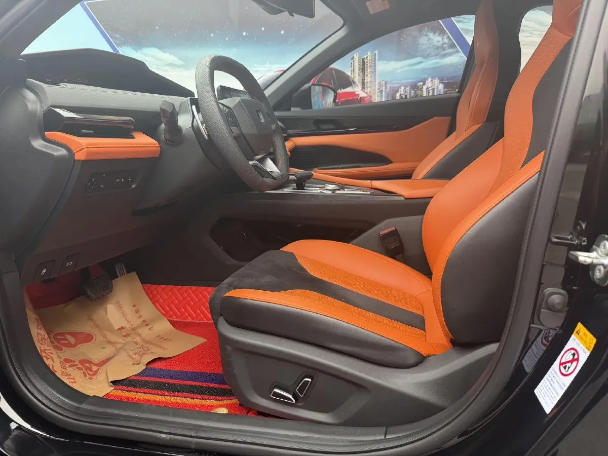 2023 ChangAn UNI-V 1.5T 188HP L4 7DCT,autocango,china used car exporter,china ev exporter,chinese used car exporter,chinese used ev exporter